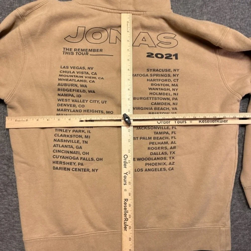 Jonas Brothers The Remember This Tour 2021 Hoodie Mens Large Tan Concert Graphic